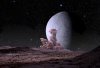 Meteoreinschlag auf dem Saturnmond Rhea. Neben einer aufquellenden Staubwolke expandieren auch freigesetzte Gase und täuschen kurzzeitig eine Atmosphäre vor. Enceladus zieht über den Horizont.