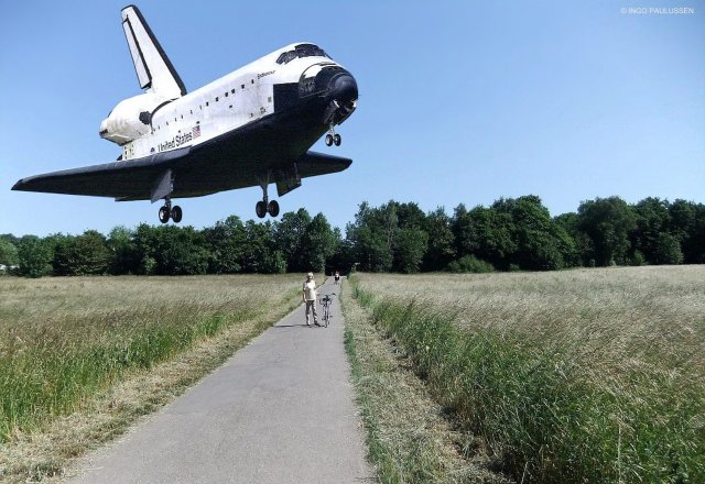 Peinlich! Probleme im Umgang mit dem bordeigenen GPS führten einst nach Aussage der NASA zu dieser ungeplanten Landung der Raumfähre Endavour in einem Feld bei Neuss in Germany.