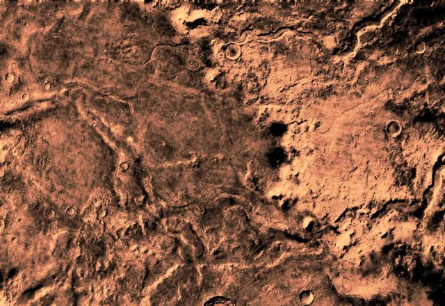 Die Übergänge von Dao- und Harmakhis Valles in die Hellas Planitia sind stark zerklüftet. Während das Harmakhis Vallis sich in die Planitia fortsetzt, endet das Dao Vallis in einer Rinne.